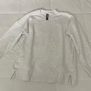 kirkland signature grey sweatshirt size s